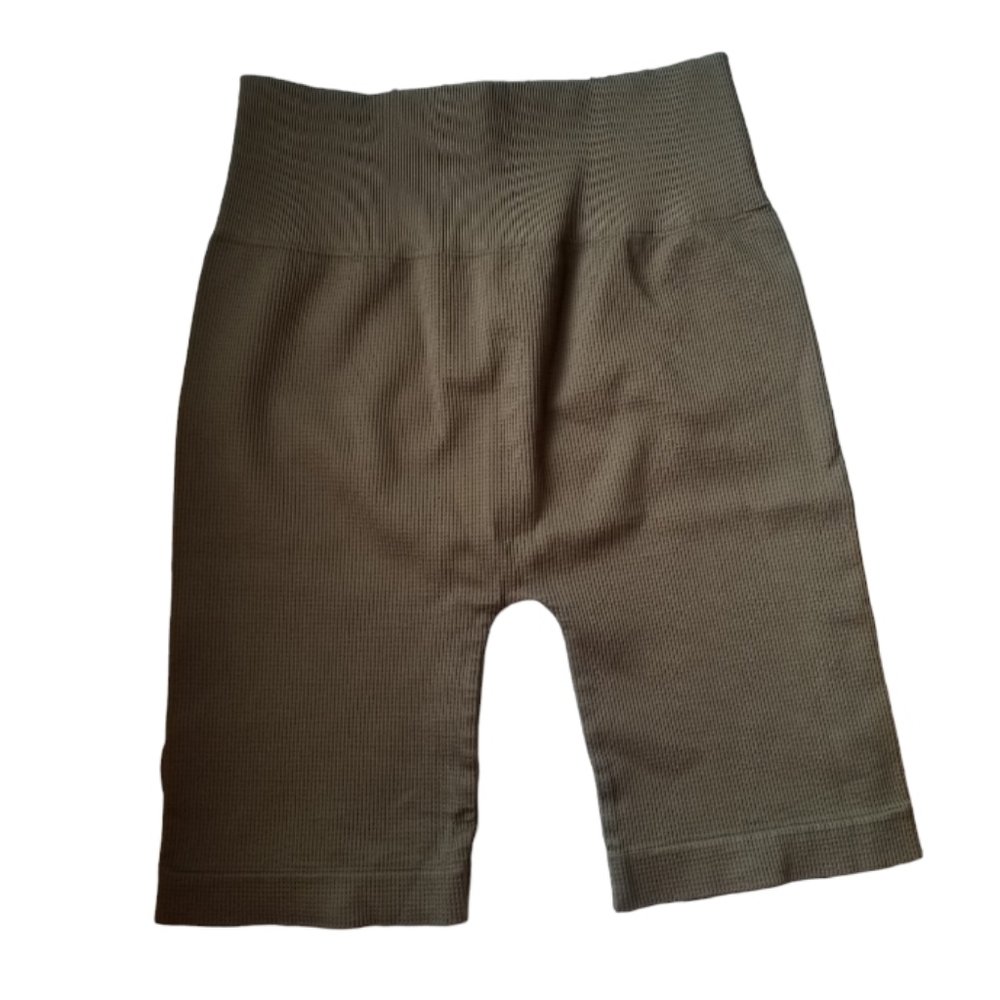 Avocado Ribbed Seamless High Rise Biker Shorts in Olive Green Size SM